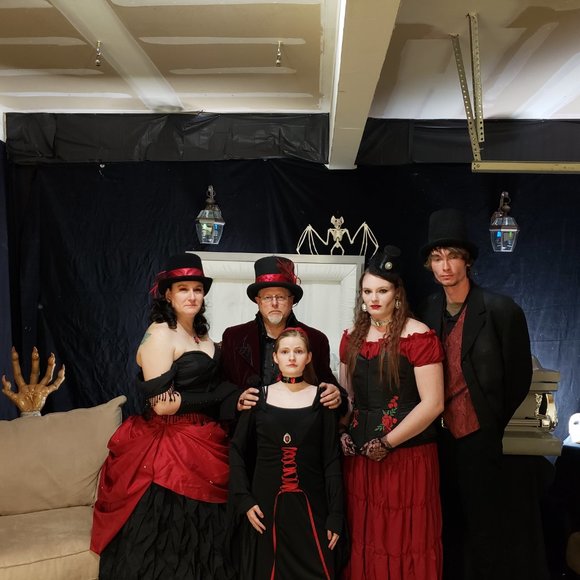 Meet your Poshers- Bard & Cat - Picture 10 of 10